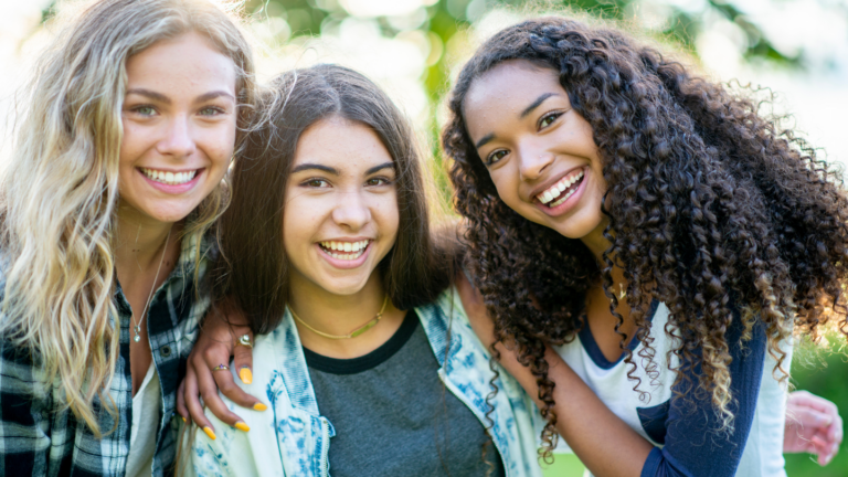 Santé hormonale féminine-Premières règles et adolescence